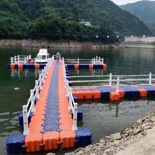 提供游船码头水上塑料浮筒   景观走人浮筒栈道 水上浮动浮桥厂家