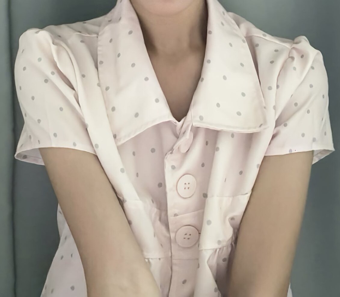 夏季学院风粉色波点短袖衬衫女穿搭韩系衬衣修身显瘦甜美翻领上衣