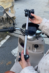 电瓶车遮阳便携黑色雨伞架遮阳伞支架电动车自行车雨伞伞架撑伞