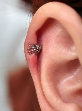 耳骨钉rook钉朋克小众穿刺饰品钛合金骷髅鬼手骨节sung钉唇钉耳钉