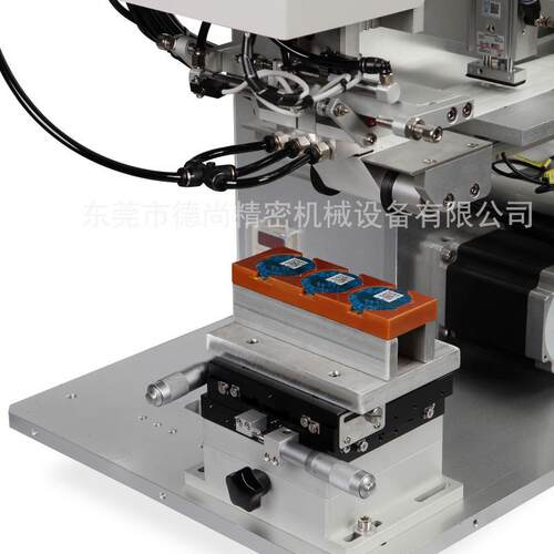 DS-2F币厂家热销高精度半自动平面贴标DS-2F机筹码游戏半纸自动贴