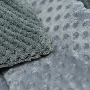 加厚保暖纯色抱枕被子两用珊w瑚绒毯小枕头汽车上靠垫办公室午睡