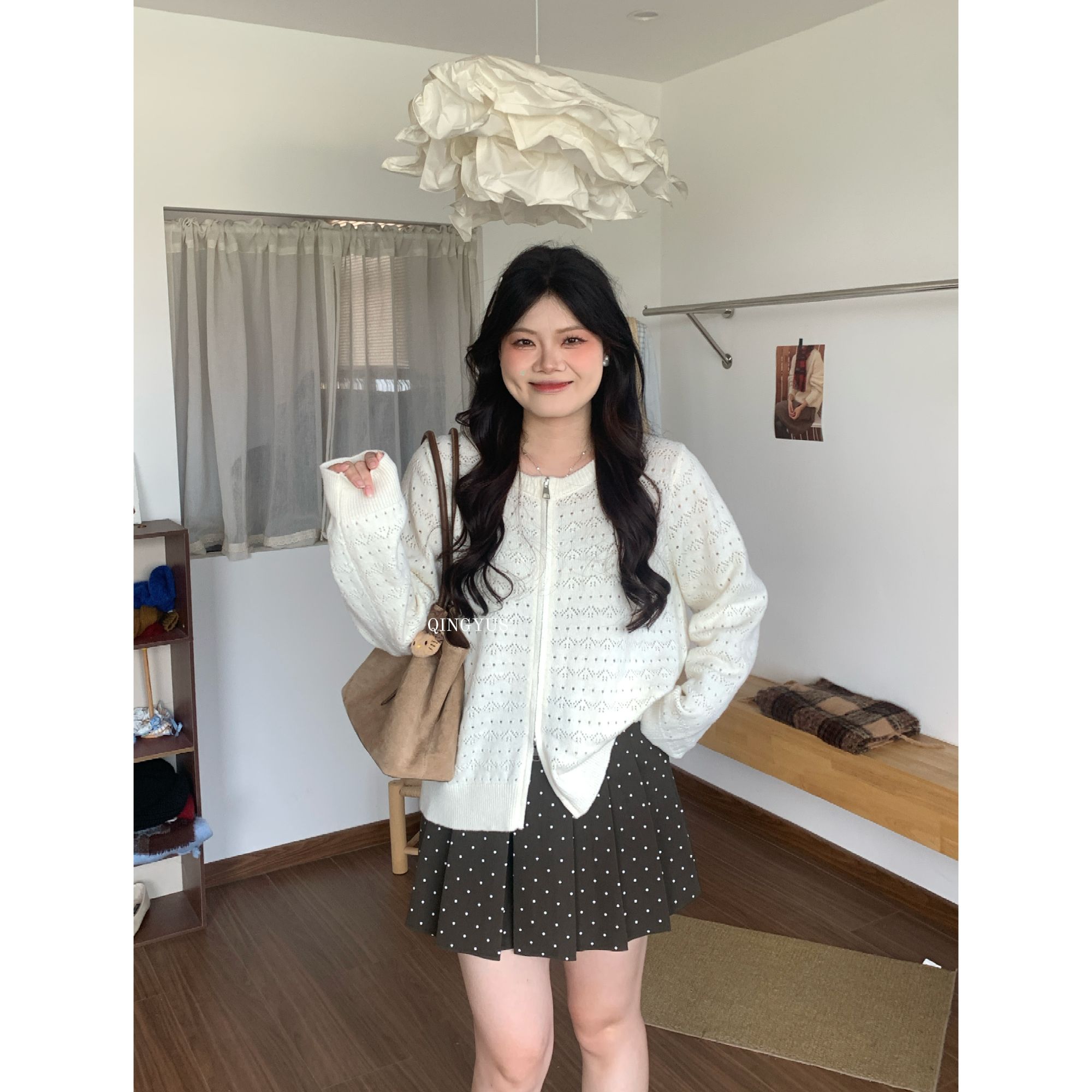 青屿衫-微胖秋季大码韩系慵懒风勾花镂空双拉链宽松正肩针织开衫