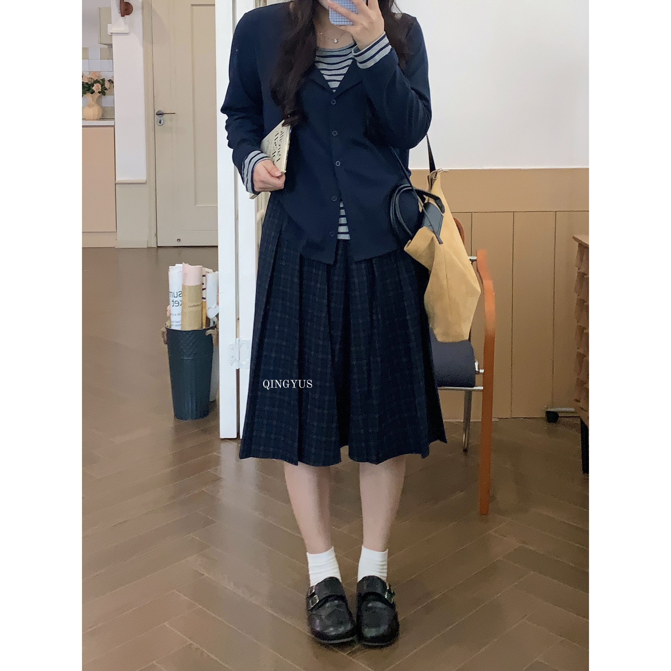 青屿衫-微胖大码早秋学院风复古格子百褶半身裙高腰显瘦A字中裙子