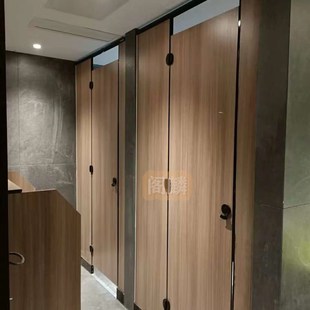 厕所小便斗挡板公共卫生间隔断洗手间防水隔板WC蹲坑矮款遮羞隔间