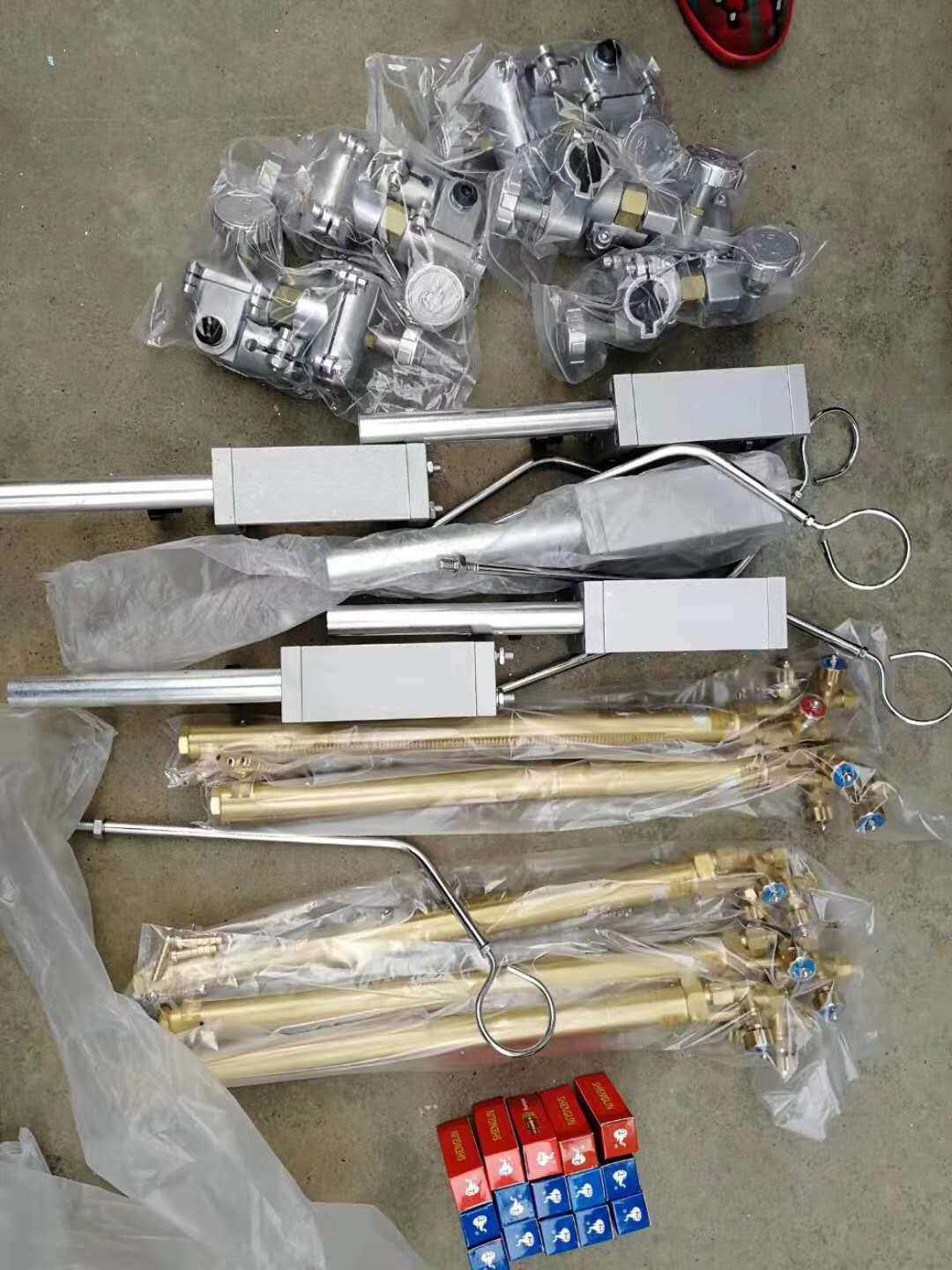 数控直条火焰切割机直条可调  移动体夹具焊枪焊接