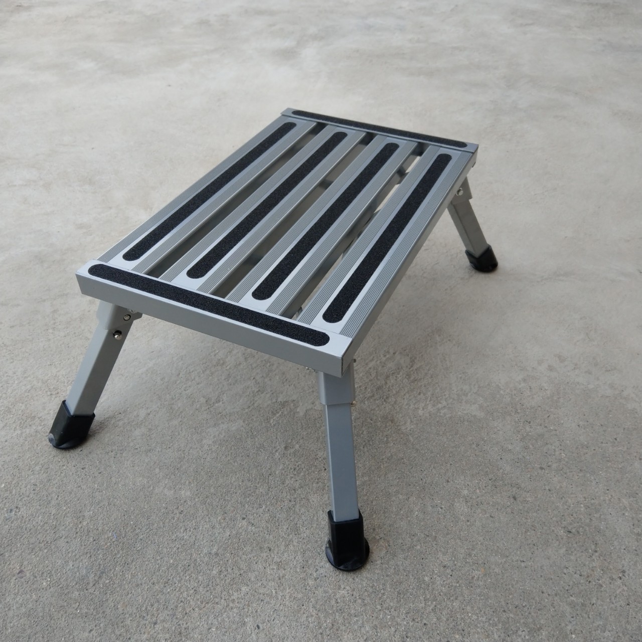 铝合金灰色房车凳子折叠腿脚凳子一步梯台面48X30cm高22cm小椅子