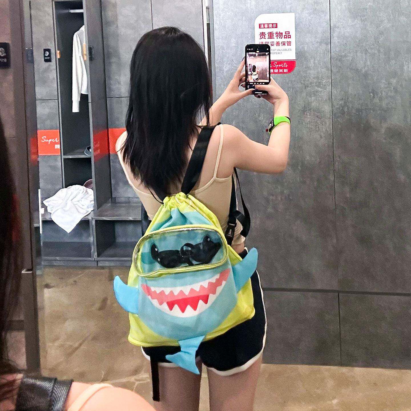 小鲨鱼干湿分离防水大容量游泳包