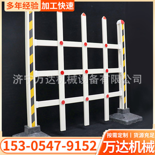 矿用反光密闭栅栏门阻燃井下伸缩折叠式反光围栏钉固式反光栅栏门