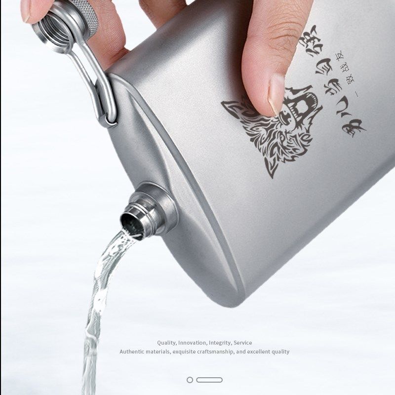 纯钛小酒壶户外随身便携白酒壶A露营迷你全钛圆酒壶旅行酒具扁酒