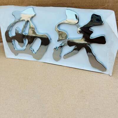 西沃客车9300.990.900车型侧面字标“西沃”大小区分西沃客车