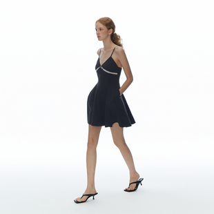 day 黑条纹V领收腰吊带连衣裙女撞色蕾丝花边高智长裙 Call