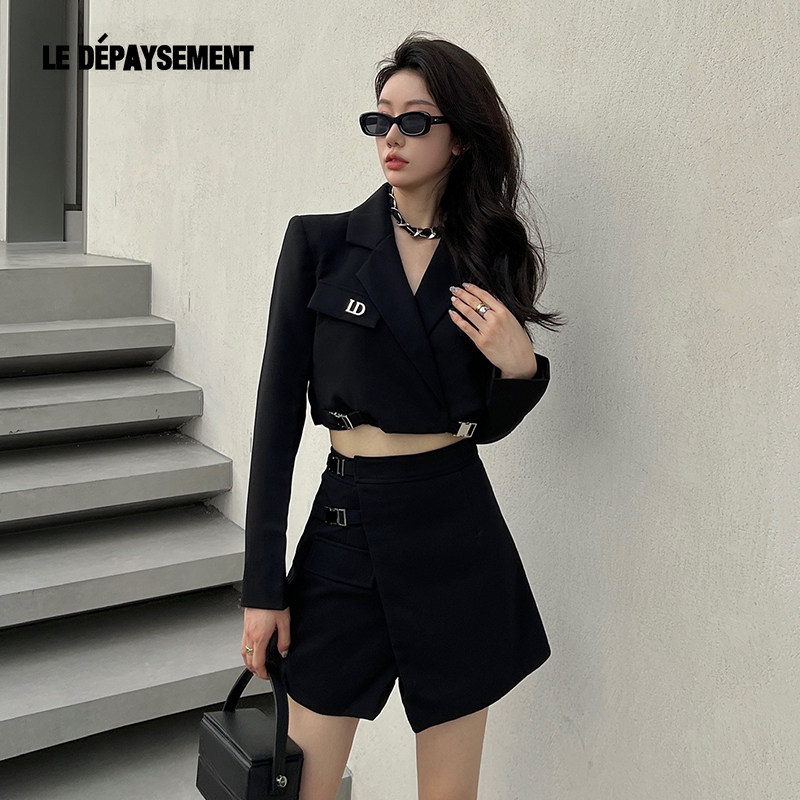 Le Depaysement短款机能扣西装套装女气质高级感休闲小西服外套