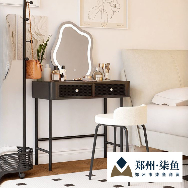无甲醛小户型奶油风梳妆台