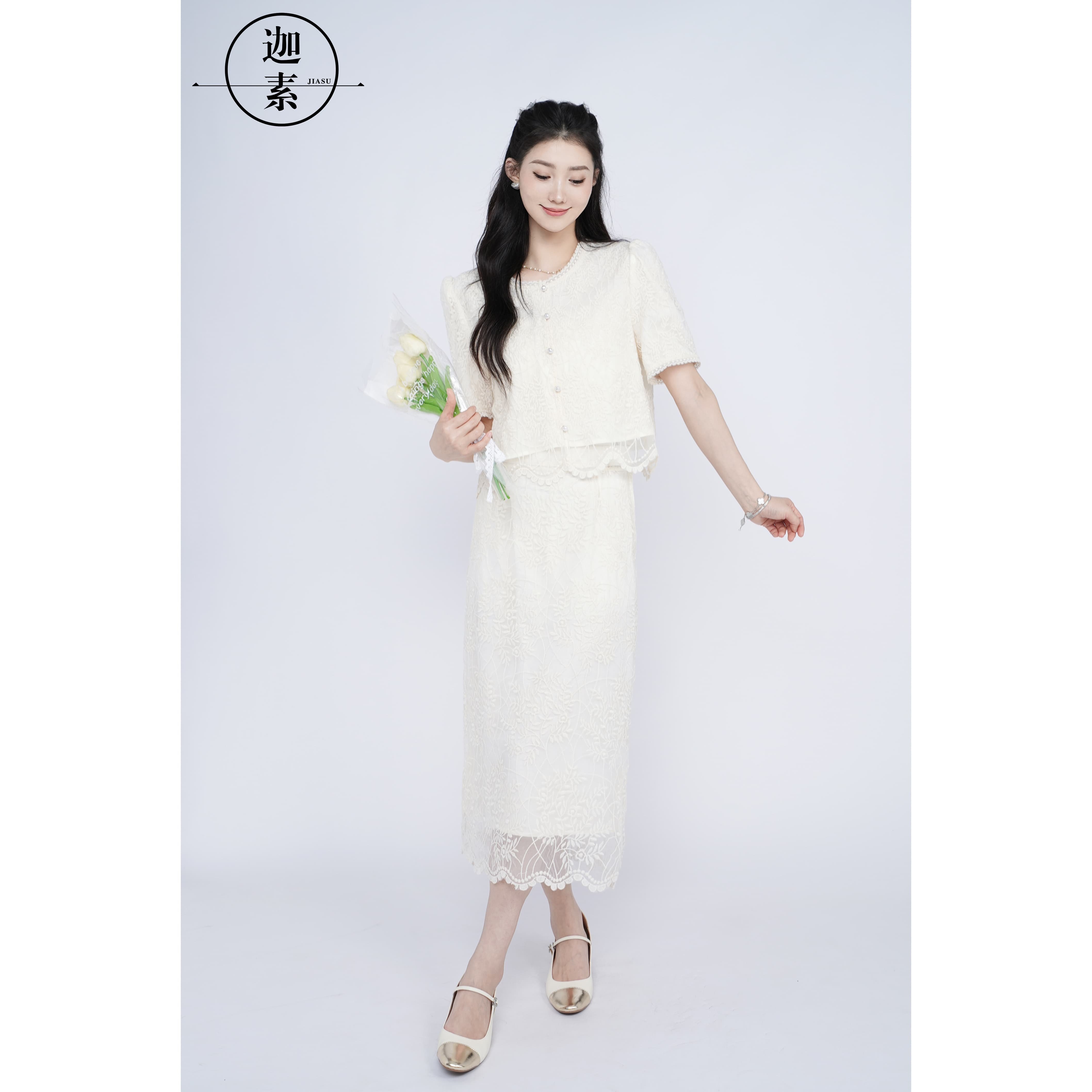 JIASU【初晓清茶】2025夏季律动莫兰迪奶白气质蕾丝小香套装S330