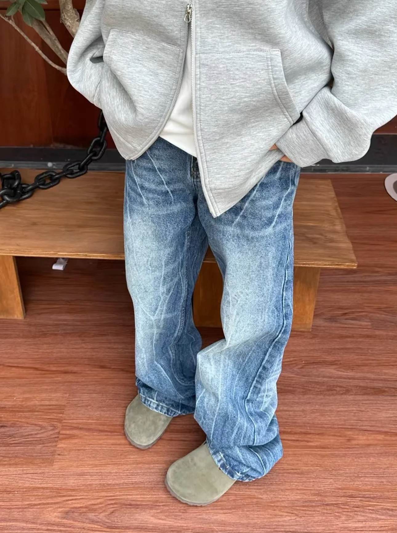 闪电爆裂纹显瘦直筒vibe牛仔裤