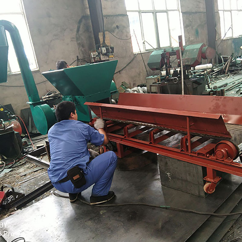 自动进料秋葵杆粉碎机 豆秸杆粉碎机 700型拨齿进料式粉碎机