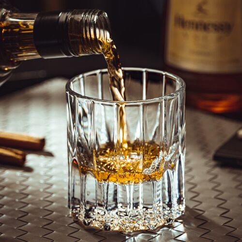 高级感轻奢威士i忌酒杯套装创意家用水晶玻璃白兰地洋酒啤酒杯子
