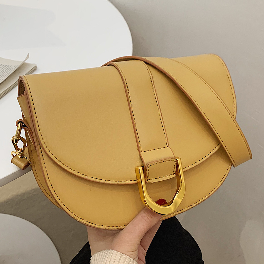 高级感小众设计包包女新款时尚斜挎包简约纯色单肩腋下马鞍包