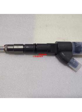 挖掘机喷油器EC210B喷油器0445120067voe20798683D6E发动机