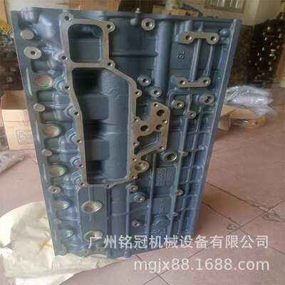 三一SY215-8加藤HD820-3 神钢SK210-6 SK200-6 6D34发动机缸体