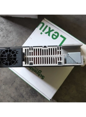 伺服LXM32CD30M2驱动器30A RMS峰值电流单相230V