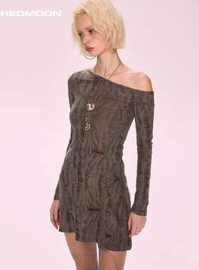 ARCHEDMOON 灰色斜肩长袖连衣裙内搭女设计感小众气质a字短裙子秋