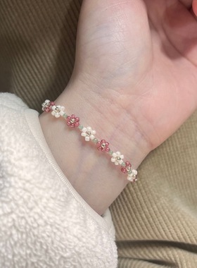 春日来信系列百搭小花串珠手链高颜值爆款ins小众设计感高级手串