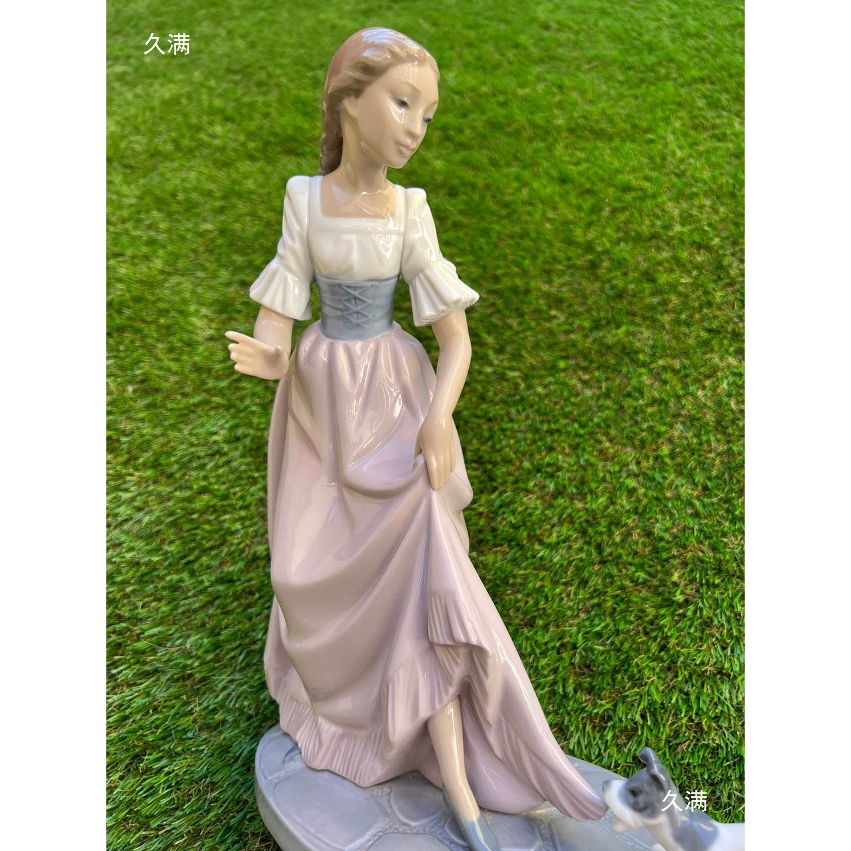 大型 西班牙名瓷Nao by Lladro 女主人和顽皮小狗 骨瓷瓷偶 摆件