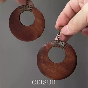 夸张大圈圈耳钩高级感小众耳饰 中古vintage木制镂空耳环2025新款