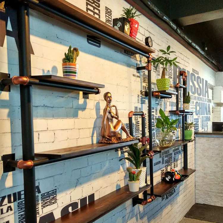 美式做旧酒吧铁艺墙上壁架 工业风餐厅实木搁板咖啡奶茶店水管架