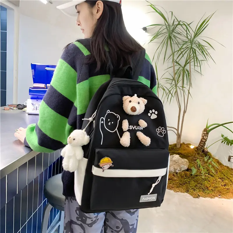 书包女大容量新款学生背包时尚简约帆布双肩背包卡通小熊学生书包