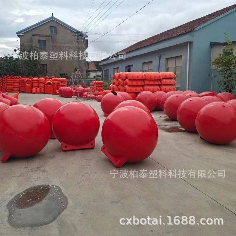 码头船只禁入左右通航浮球 水上区域划分橙色警示浮球
