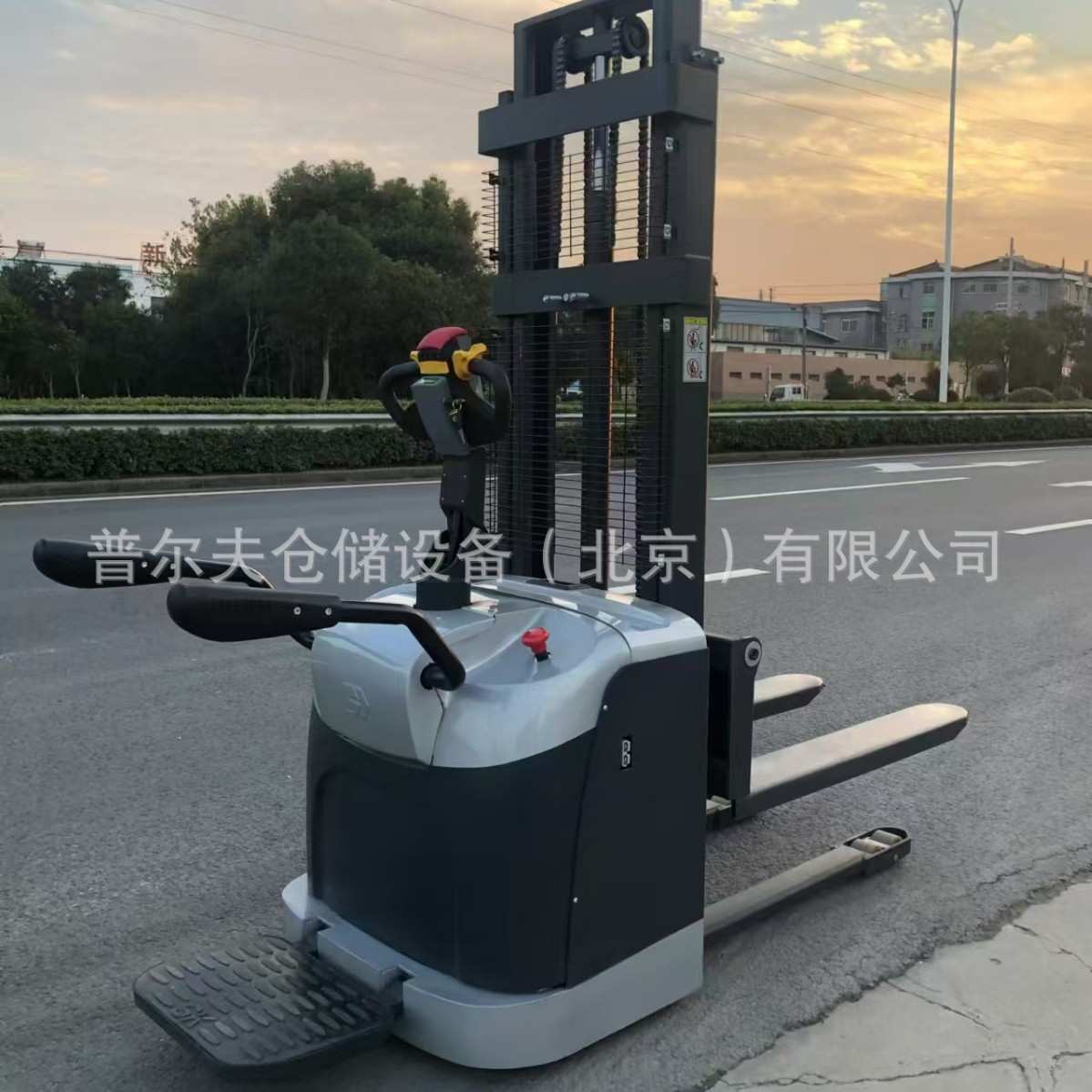 普尔夫全电动堆高车全钢车身车体外壳站驾电子助力转向三节门架
