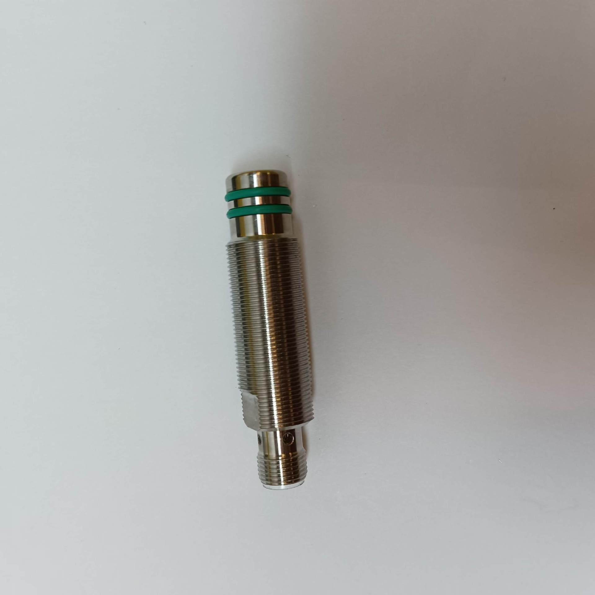 不锈钢耐高压接近开关UB1815AE65P1/N1/P2/N2/8VH1 UB1815AE65N1