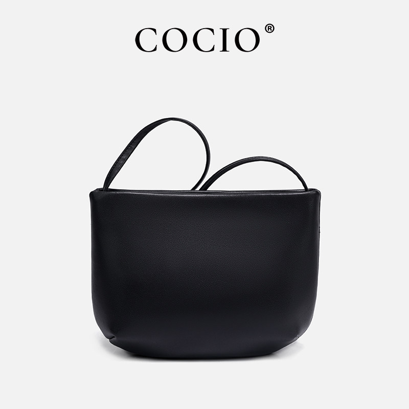 COCIO简约风黑色女斜挎包高级感小众设计通勤包371