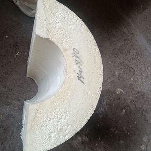 鑫铭园高密度聚氨酯管托和低温管道的滑动或固定管托的安装