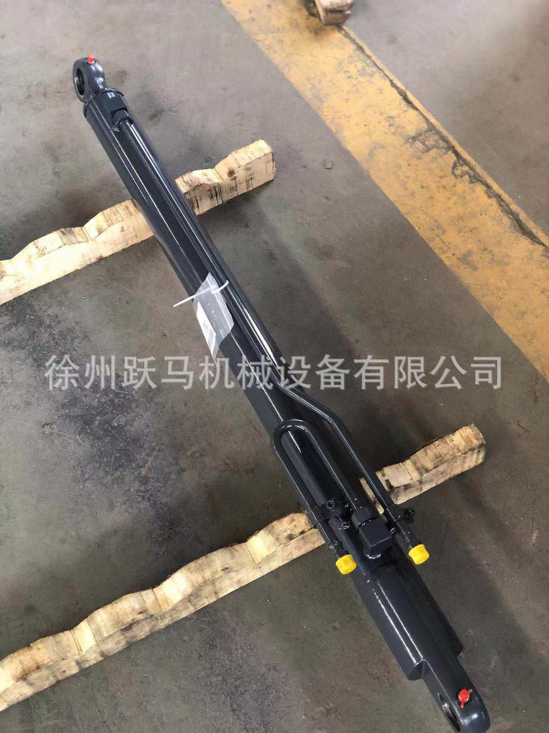 徐工滑移装载机XT760 770清扫机XC760K.3.1.1左动臂油缸803086764