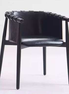 意式极简实木餐椅家用马鞍皮扶手椅中古客厅休闲椅Cleo白蜡木椅子