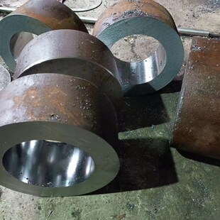 钢管300 301 302 303 304 305 306 307 308Q壁厚2-60无缝钢管零切