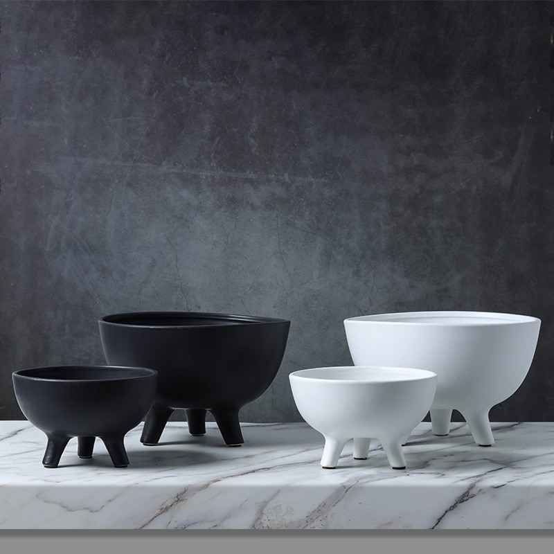 现代北欧创意陶瓷三脚果盘摆件软装客厅茶几桌面高脚收纳家居饰品