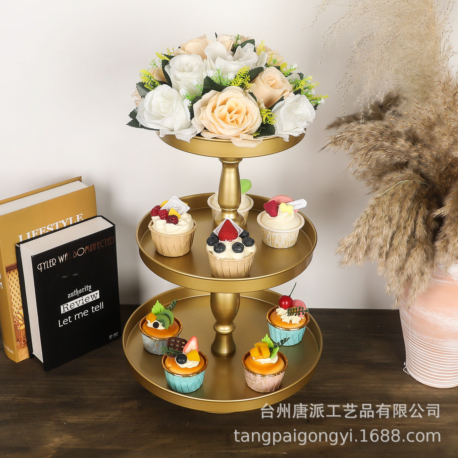 批发复古金属花盆家居装饰铁艺花架婚庆道具花瓶餐桌花艺仿真花器