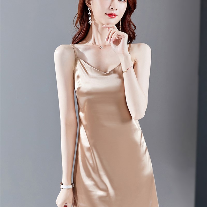 真丝吊带裙女夏内搭中长款黑色v领无袖打底背心裙衬裙缎面连衣裙