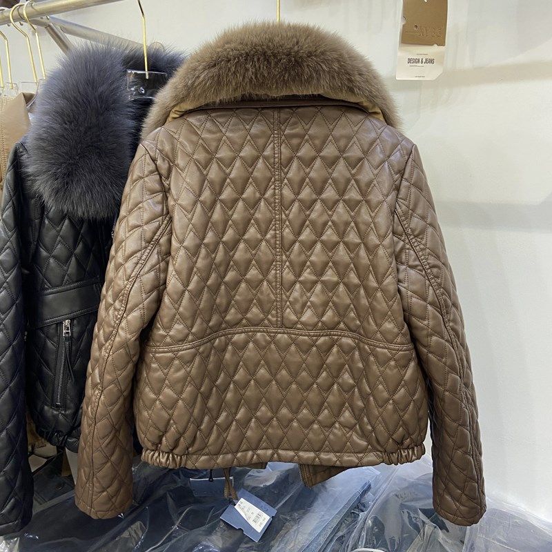 皮衣女2024冬装新款真毛西装领加绒加厚高级感黑色短款皮夹克外套