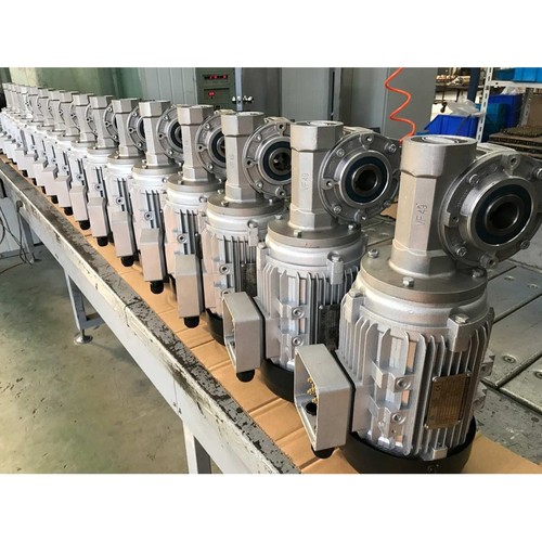 RV50蜗轮蜗杆减速机VF49速比10低振动低噪音ul减速电机