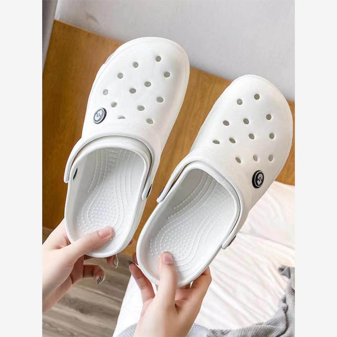手术室洞洞鞋男女夏外穿白色包头拖鞋防滑软底医护孕妇护士鞋新款
