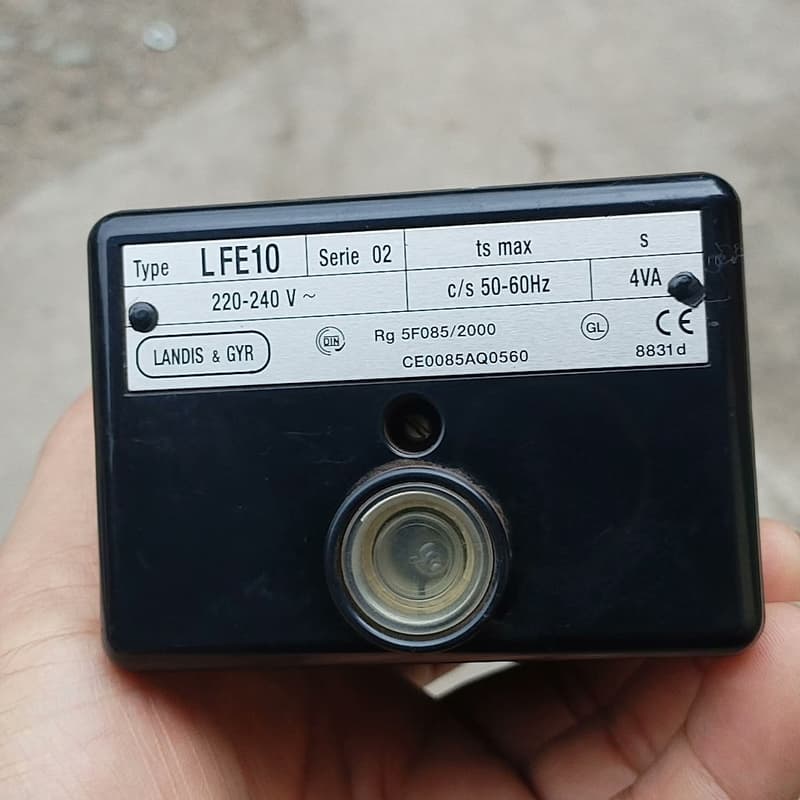 议价LANDIS GYR LFE10火焰放大器，型号LFE1