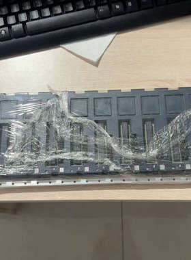 议价IC695CHS012-BA 12卡槽底板，功能正常 有裂