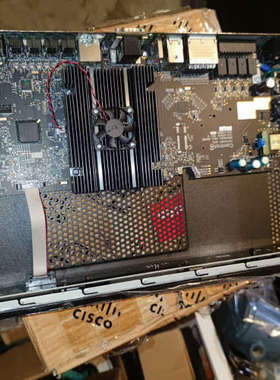 Control4中控主机C4-EA5，主板中间破了一块，当配议价