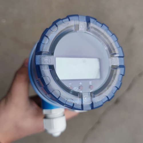 E+H FMU30-AAHEABGHF超声波液位计，0-8米议价